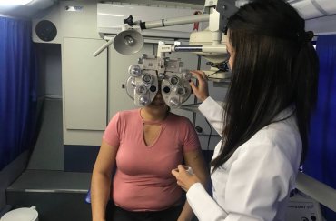 Ação de atendimento oftalmológico na EJAI